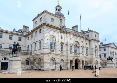 Blick über den Paradeplatz der Horse Guards Parade, London, Großbritannien Stockfoto