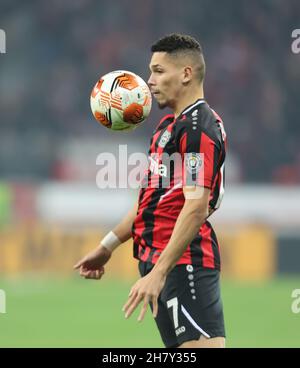 Leverkusen, Deutschland. 25th. November 2021. Euroleague, Spieltag 5, Bayer 04 Leverkusen gegen Celtic Glasgow, Paulinro (B04) kontrolliert den Ball. Quelle: Jürgen Schwarz/Alamy Live News Stockfoto