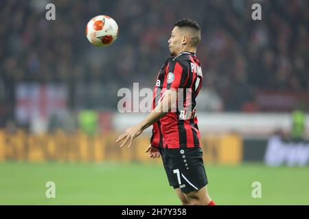 Leverkusen, Deutschland. 25th. November 2021. Euroleague, Spieltag 5, Bayer 04 Leverkusen gegen Celtic Glasgow, Paulinro (B04) kontrolliert den Ball. Quelle: Jürgen Schwarz/Alamy Live News Stockfoto