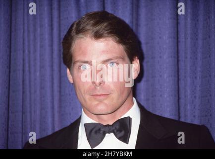 Christopher Reeve beim „Stars Salute US Olympic Team“ - 29. Januar 1984 im Pasadena Civic Auditorium in Pasadena, Kalifornien Quelle: Ralph Dominguez/MediaPunch Stockfoto