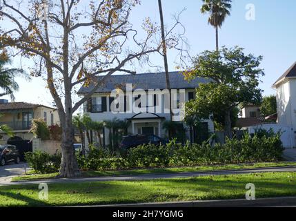 Los Angeles, California, USA 25th. November 2021 Eine allgemeine Sicht der Atmosphäre von Meghan Markle, Meghan Herzogin von Sussex ehemaliges Haus/Haus in der 447 S. Highland Avenue am 25. November 2021 in Los Angeles, Kalifornien, USA. Foto von Barry King/Alamy Stockfoto Stockfoto