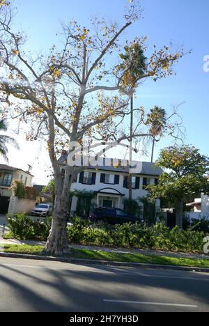 Los Angeles, California, USA 25th. November 2021 Eine allgemeine Sicht der Atmosphäre von Meghan Markle, Meghan Herzogin von Sussex ehemaliges Haus/Haus in der 447 S. Highland Avenue am 25. November 2021 in Los Angeles, Kalifornien, USA. Foto von Barry King/Alamy Stockfoto Stockfoto