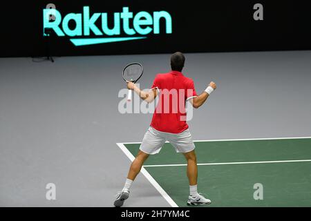 Turin, Italien. 25th. November 2021. Tennis - Davis Cup Gruppe-D-Qualifikation für das Viertelfinale.Kroatien gegen Australien.Pala Alpitour, Turin, Italien 25. November 2021.der Kroatische Borna Gojo feiert nach dem Gewinn des Einzel-Tennismatches des Davis Cup für Männer gegen den Australier Alexei Popyrin (Bildnachweis: © Tonello Abozzi/Pacific Press via ZUMA Press Wire) Stockfoto