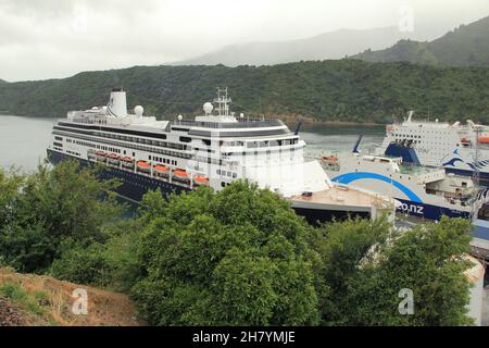 Picton Port in den Marlborough Sounds am 20. Dezember 2010 vom Queen Charlotte Drive in Picton, Neuseeland, aus gesehen Stockfoto