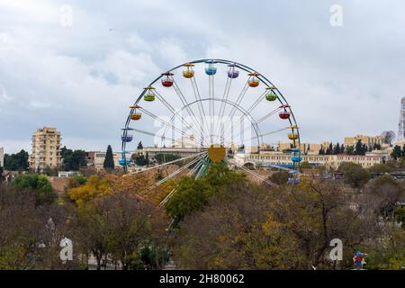 Blick auf das Riesenrad im Vergnügungspark der Stadt. Setif Eye. Stockfoto