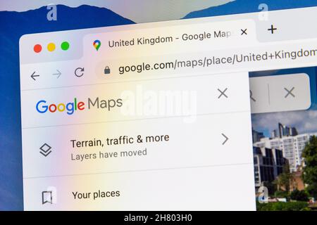 Nahaufnahme der Google Maps Webseite mit Logo beim Betrachten der Karte von Großbritannien Stockfoto