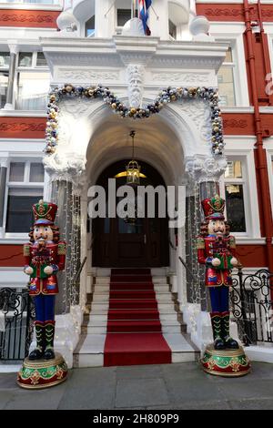 Die Royal Over-Seas League ist eine gemeinnützige Mitgliederorganisation mit internationalem Hauptsitz in ihrem Clubhaus im Zentrum von London, England. Es ist auch ein wichtiger Unterstützer der Künste, vor allem mit seinem renommierten jährlichen Musikwettbewerb. Stockfoto