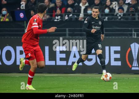 Frankfurt, Deutschland. 25th. November 2021. FRANKFURT AM MAIN, DEUTSCHLAND - 25. NOVEMBER: Filip Kostic von Eintracht Frankfurt während des Spiels der Gruppe D - UEFA Europa League zwischen Eintracht Frankfurt und dem Royal Antwerp FC im Deutsche Bank Park am 25. November 2021 in Frankfurt am Main, Deutschland (Foto von Herman Dingler/Orange Picts) Quelle: Orange Pics BV/Alamy Live News Stockfoto