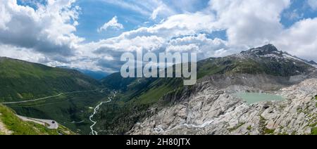 Berglandschaft mit der Quelle der Rhone und Blick auf das Rhonetal, Oberwald, Wallis, Schweiz, Europa Stockfoto