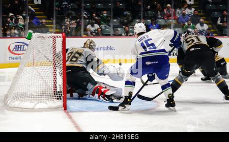 Abbotsford Canucks gewinnen in Überstunden einen Saisonauftakt von 3-2 über Henderson Silver Knights in Abbotsford, Freitag, 23. Oktober 2021 Stockfoto