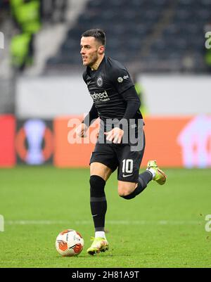 Frankfurt, Deutschland. 25th. November 2021. Filip KOSTIC (F) Action, Fußball Europa League, Gruppenbühne, Spieltag 5, Eintracht Frankfurt (F) - Royal Antwerp FC (RA) 2: 2, am 25th. November 2021 in Frankfurt/Deutschland. â Credit: dpa picture Alliance/Alamy Live News Stockfoto