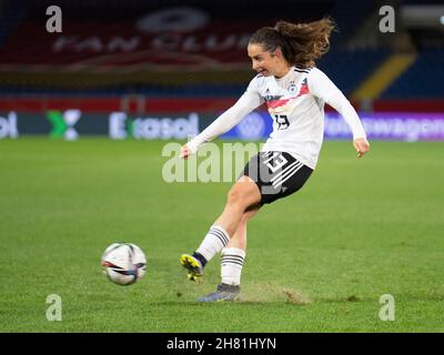 Sara Däbritz 13 (Deutschland) während des Frauen-WM-Qualifikationsspiels zwischen Deutschland und der Türkei im Eintracht-Stadion in Braunschweig. MERK MICHAELA Stockfoto