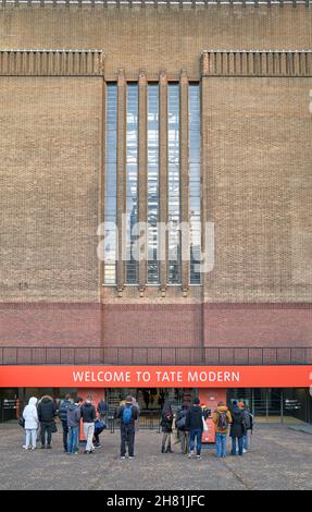 Turbine Hall Eingang zum Tate Modern Museum und Kunstgalerie, South Bank, London, England. Stockfoto