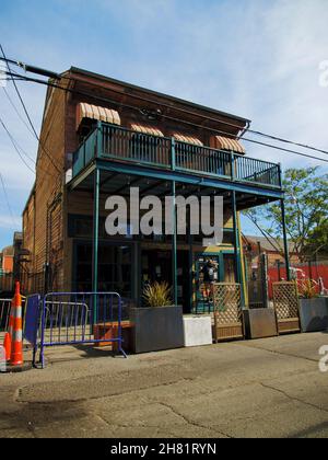 NEW ORLEANS, USA - 03. Nov 2021: Der 'Spotted Cat' Musikclub in New Orleans, USA Stockfoto