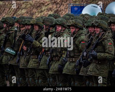 Kasan, Russland. 08. November 2021. Soldaten der weißrussischen Streitkräfte . Armeeübungen der Länder der Organisation des Vertrags über die kollektive Sicherheit Stockfoto