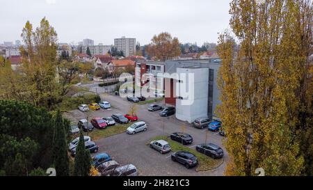 College, Fotografie von einer Drohne, Bron, AURA Region, Zentral-Ost-Frankreich. ACHTUNG: SIEHE EINSCHRÄNKUNGEN Stockfoto