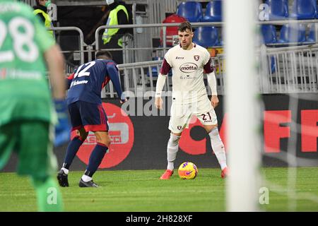 Cagliari, Italien. 26th. November 2021. Nadir Zortea von Salernitana während Cagliari Calcio vs US Salernitana, italienische Fußballserie A Spiel in Cagliari, Italien, November 26 2021 Quelle: Independent Photo Agency/Alamy Live News Stockfoto