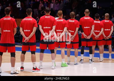 Sankt Petersburg, Russland. 26th. November 2021. Die russischen Basketballspieler werden bei einem Spiel für die Runde 1st gesehen: Gruppe H bei den Qualifikationsspielern der FIBA Basketball World Cup 2023 in der Jubilee Arena in Sankt Petersburg.das Endergebnis des Spiels zwischen Italien ist 84:78, zugunsten Russlands. Kredit: SOPA Images Limited/Alamy Live Nachrichten Stockfoto