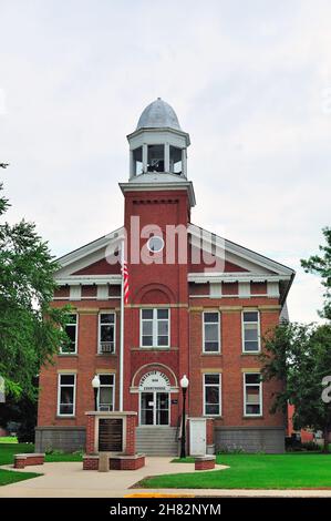 Montezuma, Iowa. Das Poweshiek County Courthouse, erbaut 1858-59. Stockfoto