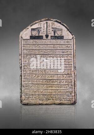 Ptolemäische ägyptische Stele von Djed-her, dem Hohenpriester von Ptah in Memphis, 223 v. Chr., Saqqara. Kunsthistorisches Museum Wien AS 162, Kalkstein, H 63 cm, Stockfoto