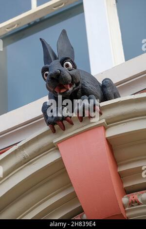 Der 'Vampire Kaninchen", eine Groteske über die hintere Tür der historischen Kathedrale Gebäude, gegenüber der hinteren St. Nikolaus Kathedrale, Newcastle upon Stockfoto
