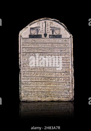 Ptolemäische ägyptische Stele von Djed-her, dem Hohenpriester von Ptah in Memphis, 223 v. Chr., Saqqara. Kunsthistorisches Museum Wien AS 162, Kalkstein, H 63 cm, Stockfoto