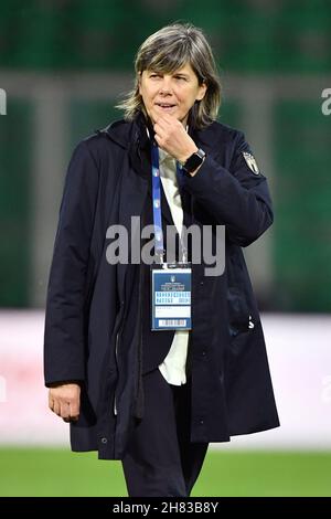 Renzo Barbera Stadium, Palermo, Italien, 26. November 2021, Italiens Chefcoach Milena Bertolini während der FIFA Fußball-Weltmeisterschaft der Frauen und#39;s 2023 - Italien gegen SWI Stockfoto