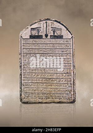 Ptolemäische ägyptische Stele von Djed-her, dem Hohenpriester von Ptah in Memphis, 223 v. Chr., Saqqara. Kunsthistorisches Museum Wien AS 162, Kalkstein, H 63 cm, Stockfoto