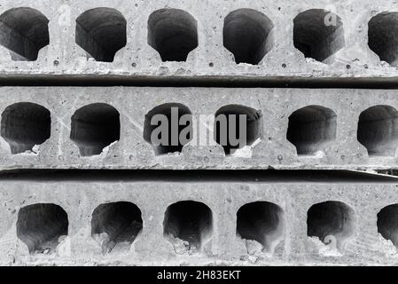 Betonplatten aus der Nähe. Stockfoto