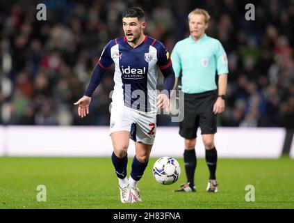 West Bromwich, Großbritannien. 26th. November 2021. Alex Mowatt von West Bromwich Albion beim Sky Bet Championship-Spiel auf den Hawthorns, West Bromwich. Bildnachweis sollte lauten: Andrew Yates / Sportimage Stockfoto