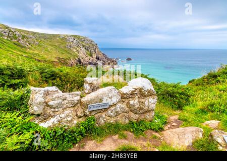 St. Levan's Holy Well in der Nähe von Porthcurno oberhalb des Porthchapelle-Strandes entlang des South West Coast Path, Cornwall, Großbritannien Stockfoto