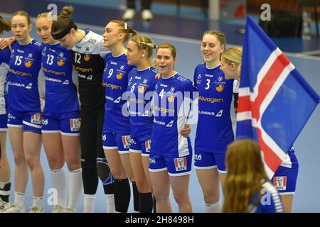 Cheb, Tschechische Republik. 27th. November 2021. Das Frauen-Handball-Freundschaftsspiel Tschechische Republik gegen Island in Cheb, Tschechische Republik, 27. November 2021. Kredit: Slawomir Kubes/CTK Foto/Alamy Live Nachrichten Stockfoto