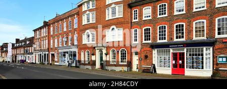 Ansicht der Architektur im Stadtzentrum von Woburn, Bedfordshire, England Stockfoto