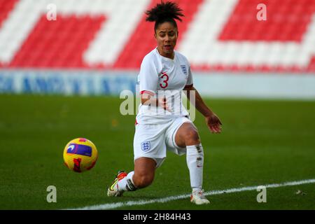 SUNDERLAND, GBR. NOV 27th Englands Demi Stokes beim FIFA Frauen-Weltcup-Qualifikationsspiel der Gruppe D zwischen England Women und Österreich am Samstag, dem 27th. November 2021, im Stadion of Light in Sunderland. (Kredit: Michael Driver | MI Nachrichten) Kredit: MI Nachrichten & Sport /Alamy Live Nachrichten Stockfoto