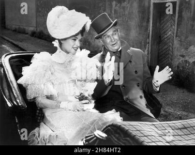 Sophia Loren, Maurice Chevalier, am Set des Films, „A Breath of Scandal“, Paramount Pictures, 1960 Stockfoto