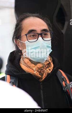 Sprecher Bobby Chan Rally, No to New Cold war - Stop Racism - Stop Asian Hate, Chinatown London am 27th. November 2021. Stockfoto