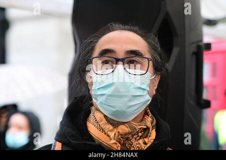 Sprecher Bobby Chan Rally, No to New Cold war - Stop Racism - Stop Asian Hate, Chinatown London am 27th. November 2021. Stockfoto