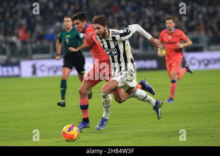 Turin, Italien. 27th. November 2021. Manuel Locatelli (Juventus FC) während Juventus FC vs Atalanta BC, italienische Fußballserie A Spiel in Turin, Italien, November 27 2021 Quelle: Independent Photo Agency/Alamy Live News Stockfoto