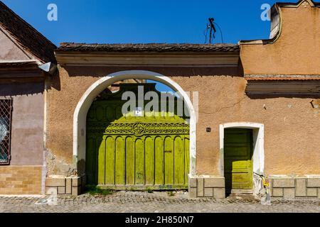 Eingang zum alten Haus in rasnov Stockfoto