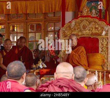 Disket, Nubra Valley. Indien. 13. Juli 2017. Seine Heiligkeit, der Dalai Lama, 14, hat drei Tage lang über Kamalashilas „Phasen der Meditation“ gelehrt. Stockfoto