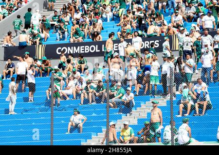 27. November 2021, uruguai, montevideo, USA: CONMEBOL Libertadores Finale: Palmeiras und Flamengo. 27. November 2021, Montevideo, Uruguay: Fans kurz vor dem Fußballspiel zwischen Palmeiras und Flamengo im Centenario-Stadion in Montevideo, Uruguay, gültig für das Finale der CONMEBOL Libertadores am Samstag (27). Bild: Leco Viana/TheNews2 (Bild: © Leco Viana/TheNEWS2 via ZUMA Press Wire) Stockfoto