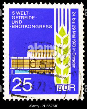 MOSKAU, RUSSLAND - 24. OKTOBER 2021: Die in Deutschland gedruckte Briefmarke zeigt den World Food Congress, Serie, um 1970 Stockfoto