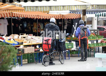 Ein Obststand auf dem Karmelitermarkt in Wien, Österreich, Europa - Ein Obststand auf dem Karmelitermarkt in Wien, Österreich, Europa - Stockfoto