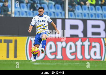 Genua, Italien. 27th. November 2021. GIANLUCA CAPRARI (Verona) während der UC Sampdoria vs Hellas Verona FC, italienische Fußballserie A Spiel in Genua, Italien, November 27 2021 Quelle: Independent Photo Agency/Alamy Live News Stockfoto