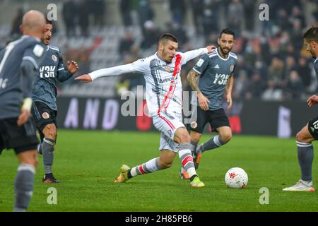 Alessandria, Italien. 27th. November 2021. Gaetano attackduring the Serie BKT - 14^ Giornata - Alessandria vs Cremonese. (Foto: Andrea Amato/Pacific Press) Quelle: Pacific Press Media Production Corp./Alamy Live News Stockfoto