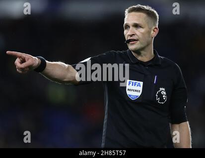 Brighton and Hove, England, 27th. November 2021. Schiedsrichter Craig Pawson während des Premier League-Spiels im AMEX Stadium, Brighton und Hove. Bildnachweis sollte lauten: Paul Terry / Sportimage Stockfoto