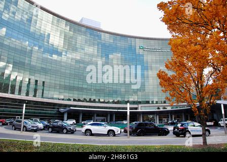 Der Familienpavillon von Sydell und Arnold Miller auf dem Hauptcampus der Cleveland Clinic Stockfoto