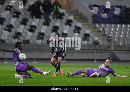 Maribor, Slowenien. 25th. November 2021. Amadej Marosa von NS Mura beim UEFA Europa Conference League-Gruppenspiel der Gruppe G zwischen NS Mura und Tottenham Hotspur im Stadion Ljudski Vrt. (Endergebnis; NS Mura 2:1Tottenham Hotspur) (Foto: Milos Vujinovic/SOPA Images/Sipa USA) Quelle: SIPA USA/Alamy Live News Stockfoto