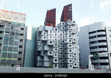 Der Nakagin Capsule Tower in Tokio, Japan. Stockfoto