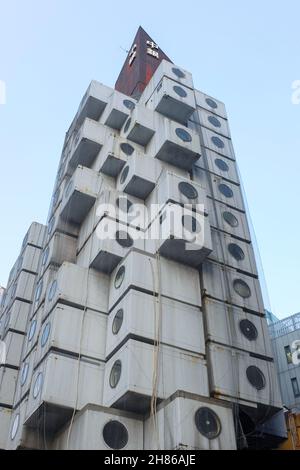 Der Nakagin Capsule Tower in Tokio, Japan. Stockfoto